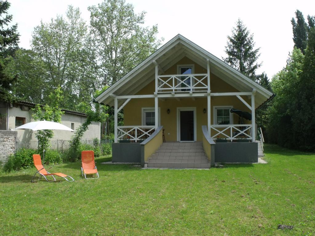 Rozmaring Ház Villa Balatonlelle Exterior foto